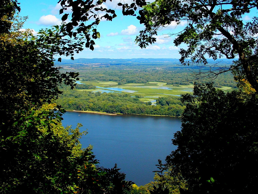 Mississippi River View View from a scenic overlook in Grea… Flickr