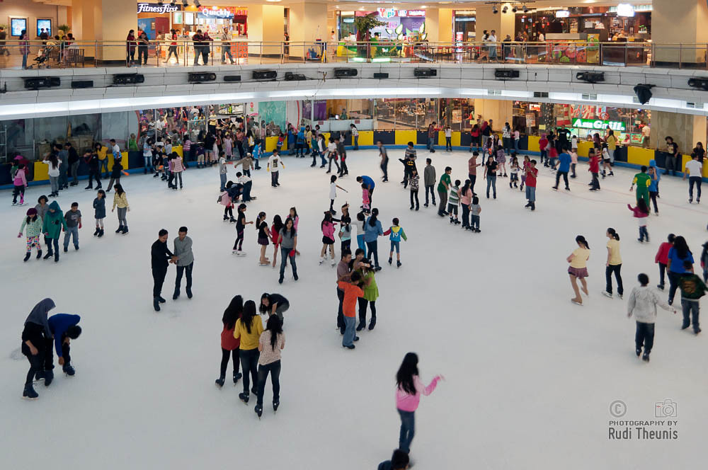 grantnsaipan Mall Taman Anggrek Ice Skating
