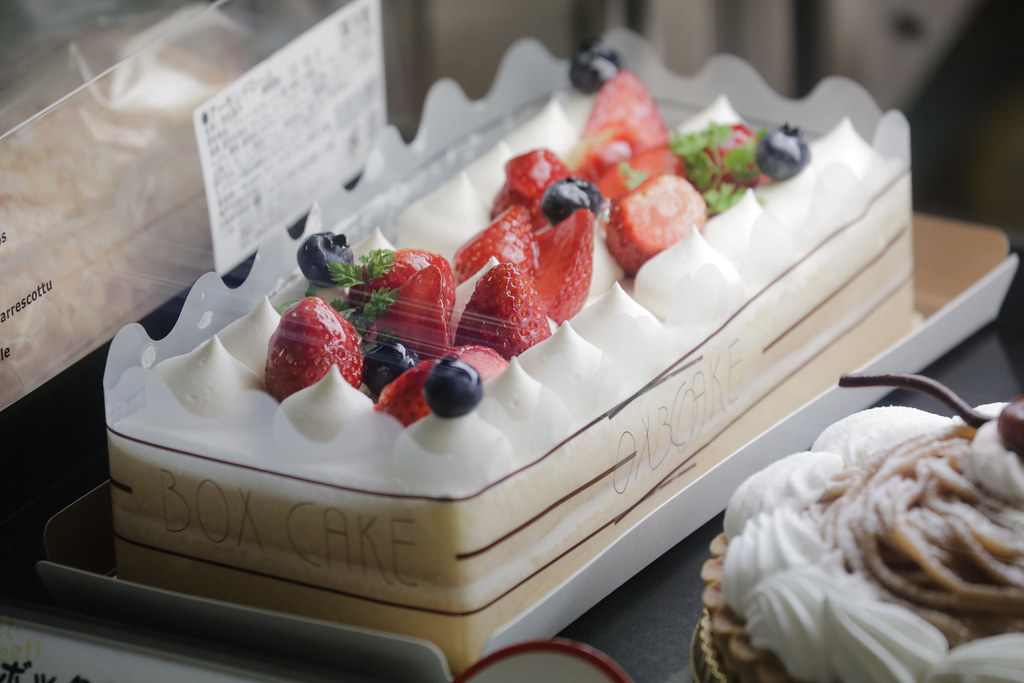 Japanese cakes Такие торты с клубникой продаются круглый г… Flickr