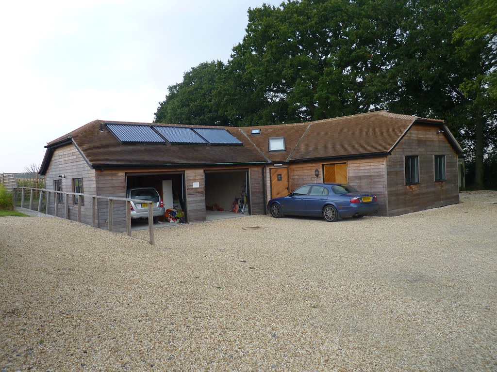 P 2 Willow Bank House Car parking area at Willow Bank Hous… Flickr