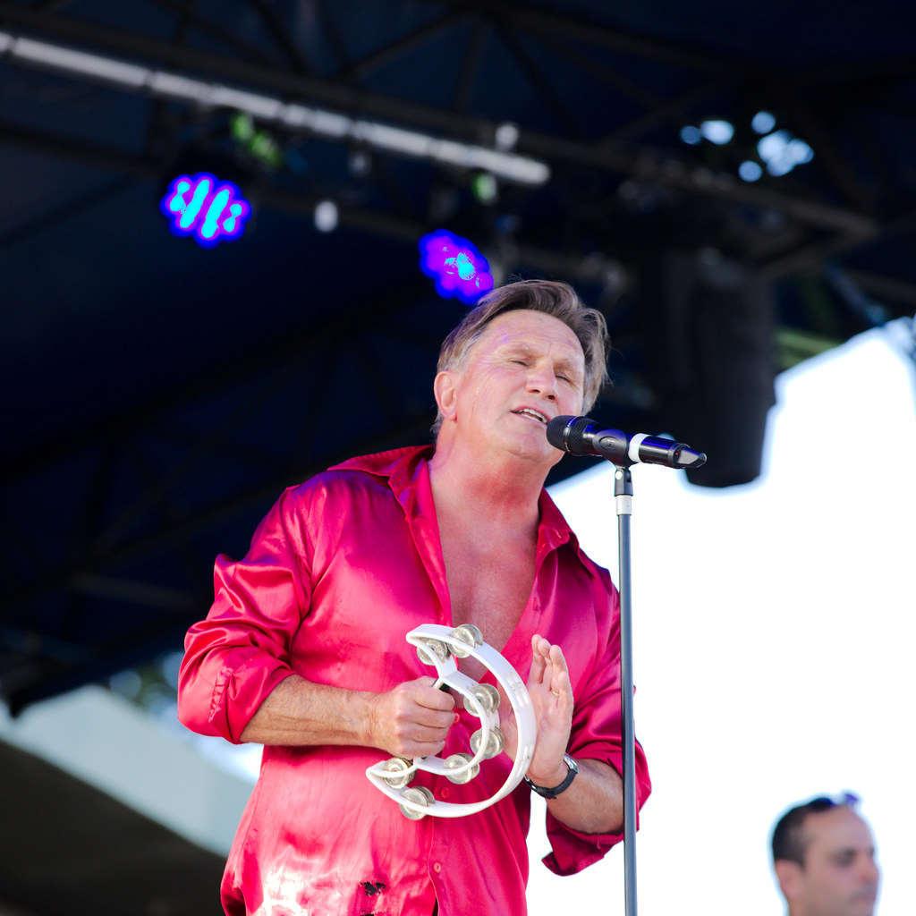 FRANKIE J HOLDEN AND WILBUR WILDE Getting the show underwa… Flickr