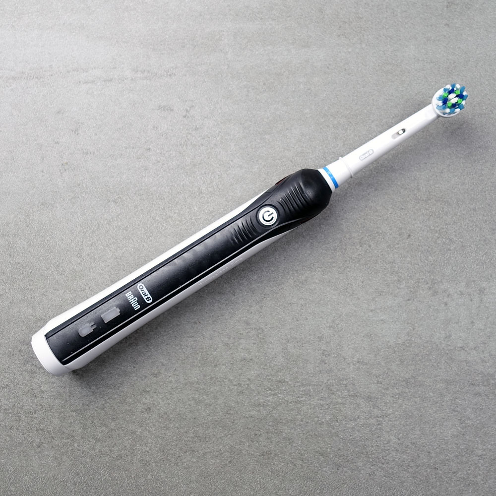 OralB Pro 2 2500 Electric Toothbrush www.electricteeth.co… Flickr