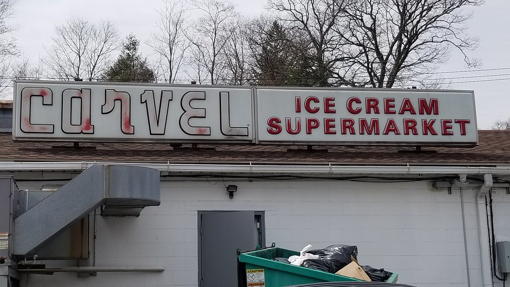 Carvel Watertown Ave Waterbury, CT 2 Mike Kalasnik Flickr