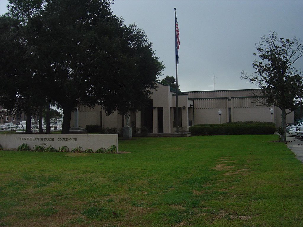 Saint John the Baptist Parish Courthouse Edgard LA (2) Flickr