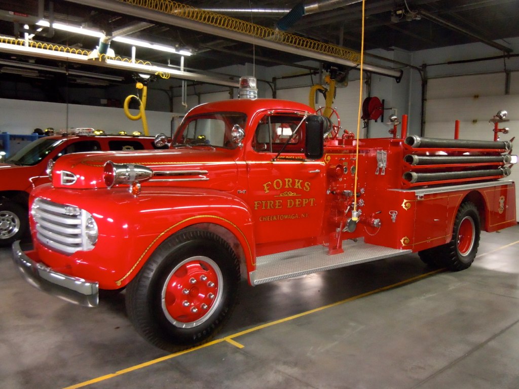 Forks Fire Dept Ford Pumper Forks Fire Department, Cheekto… Flickr