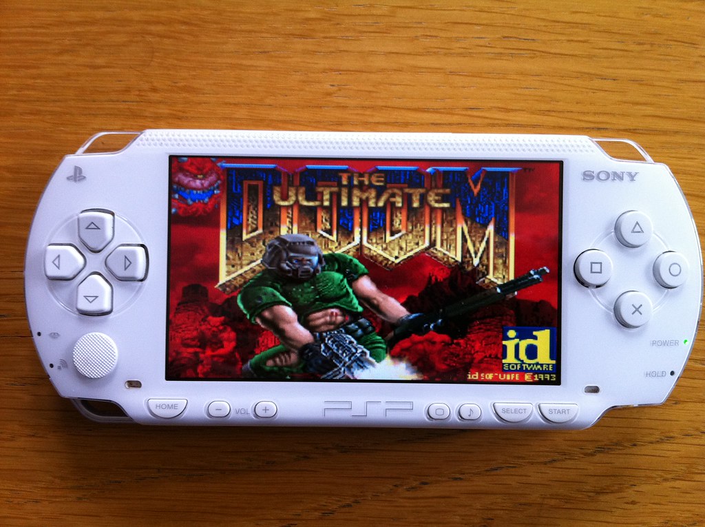 32GB PSP memory card preview Just one of the 30,000+ retro… Flickr