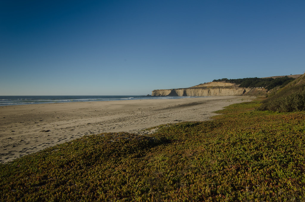 Beach south of Half Moon Bay Beach south of Half Moon Bay … Flickr