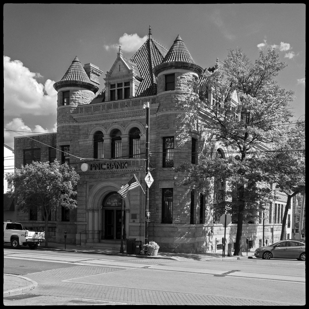 "First National Bank of Media" Building, Media, PA Flickr