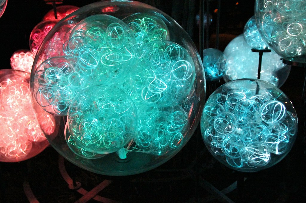 IMG_5144 Light balls closeup Fiber optic light balls on th… Flickr