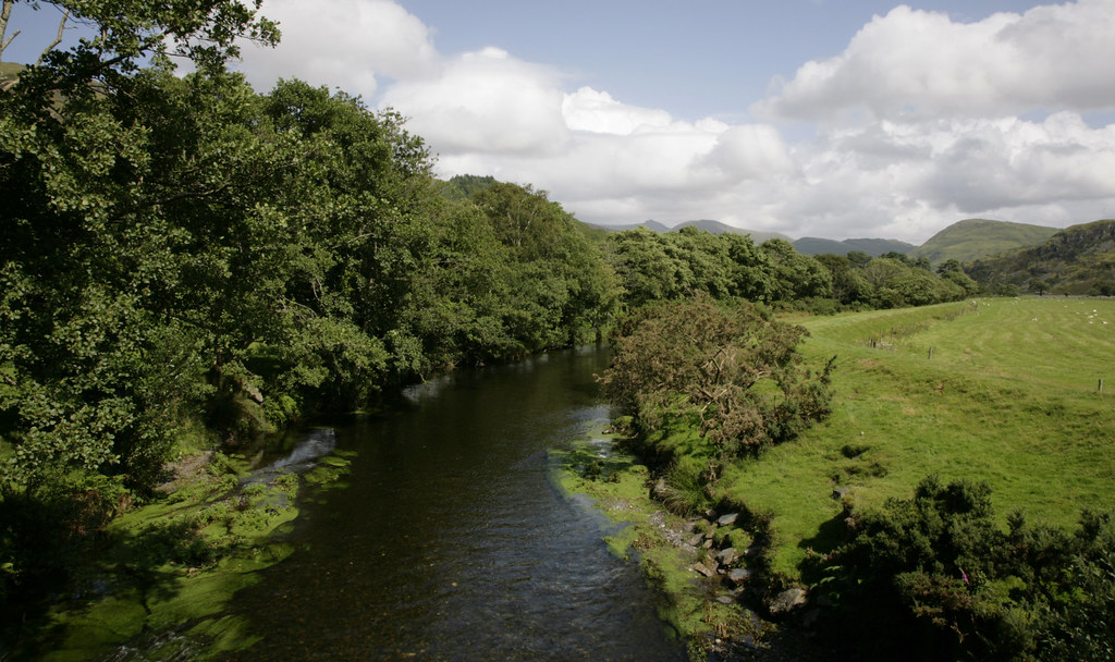 WELSH RIVER VIEW Running through the national pk in north … Flickr