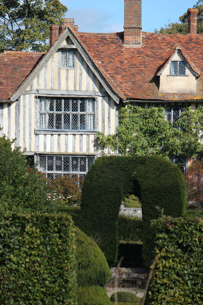 Giffords Hall, Wickhambrook, Suffolk IMG_0678 SueWalkerWhite Flickr