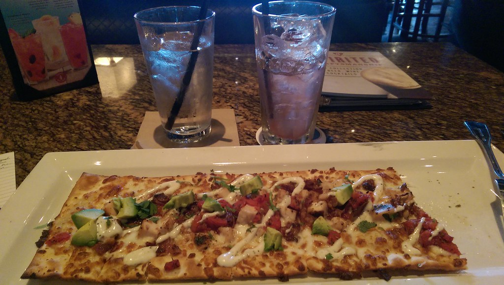 California Club Flatbread & BJ's Royal Soda (BJ's Brewhous… Flickr