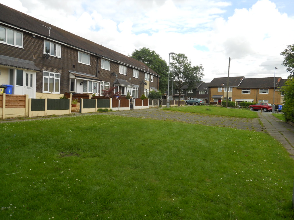 Row of houses Hattersley, Greater Manchester 14/07/2012 Mikey Flickr