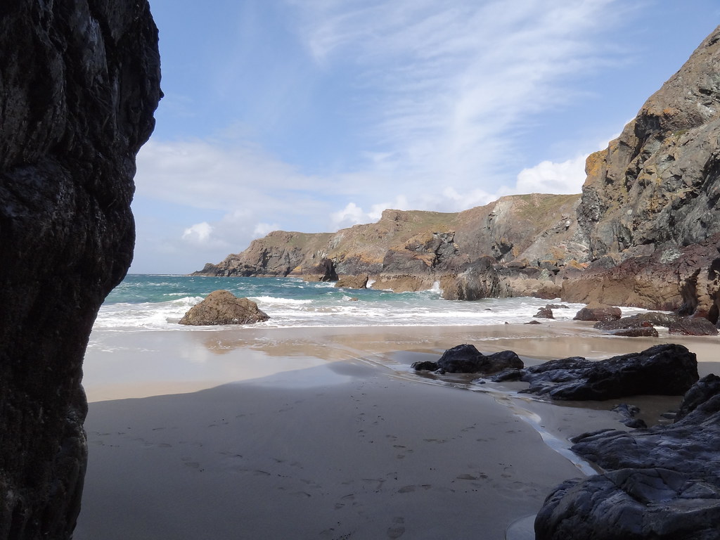 Kynance Cove 22.4.12 Low tide at Kynance. Keith Flickr