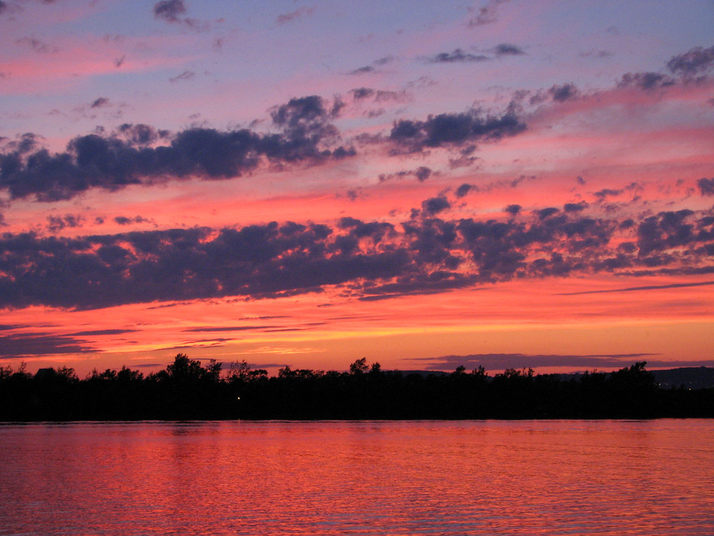 Coucher de soleil en rose et grisbleu Pink and Blue