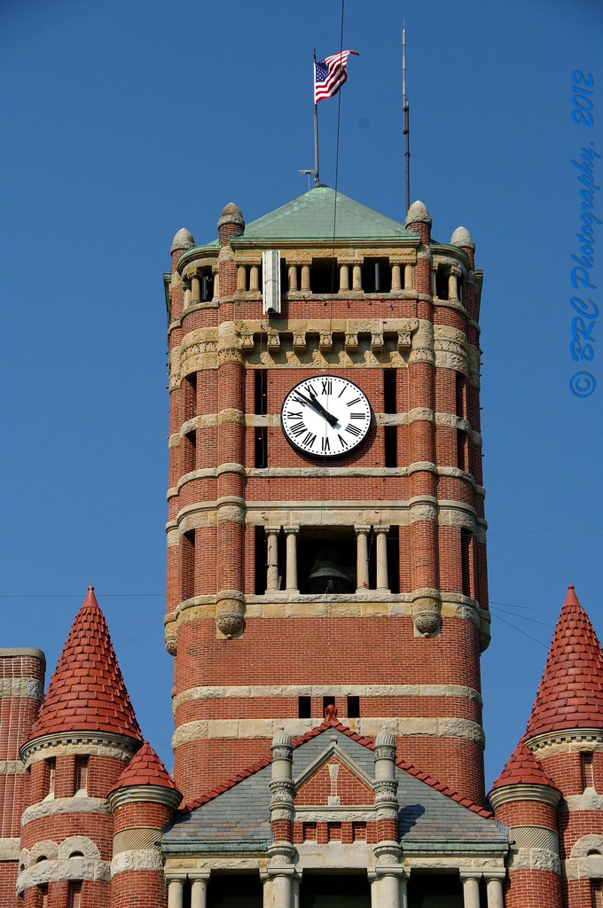 WIlliams County Courthouse, Bryan, OH Christmas lights sti… Flickr