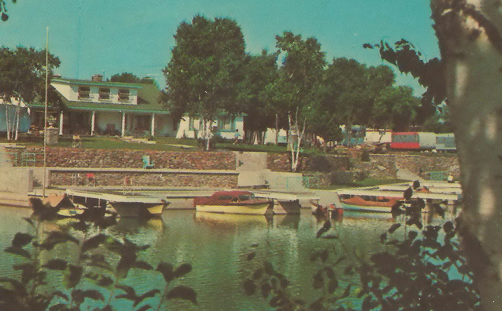 CEN Grindstone City MI MAC WHALENS MARINA LODGE AND TRAILE… Flickr