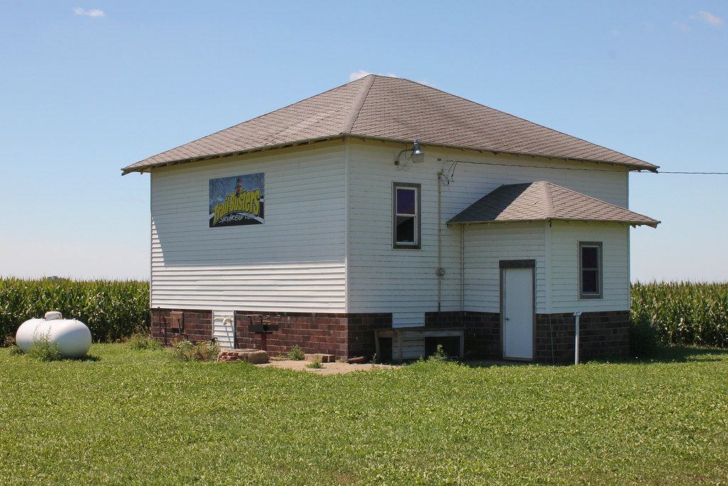 Mount Hope School rural Beresford, SD Tom McLaughlin Flickr