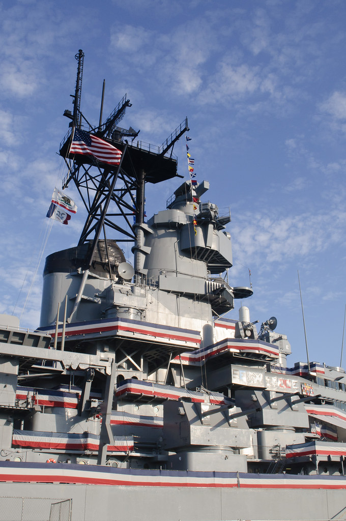 USS Iowa The flagship of the US battleship fleet, the Iowa… Flickr