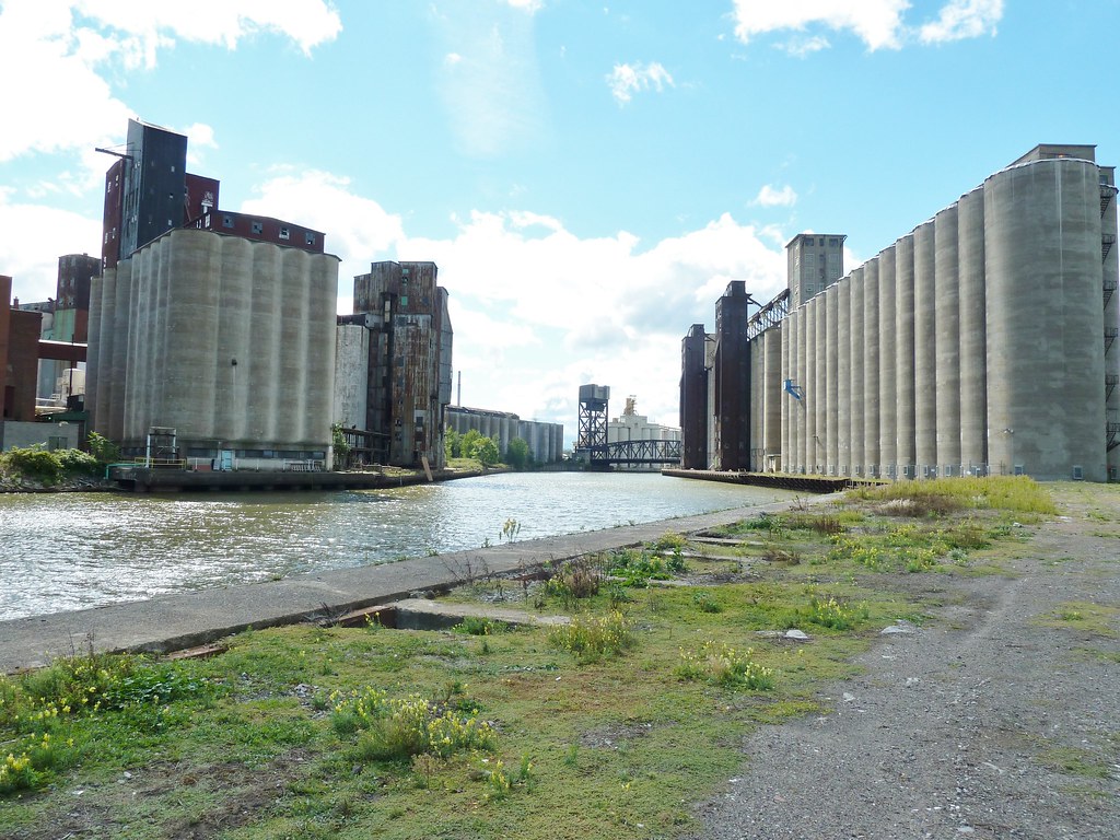 View from Mutual Riverfront Park; Buffalo, NY Zandria Flickr