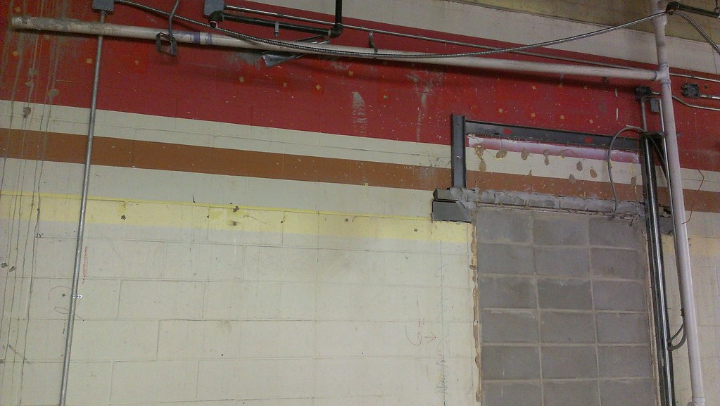 HyVee Ames, Iowa (West) Original Kmart Wall a photo on Flickriver