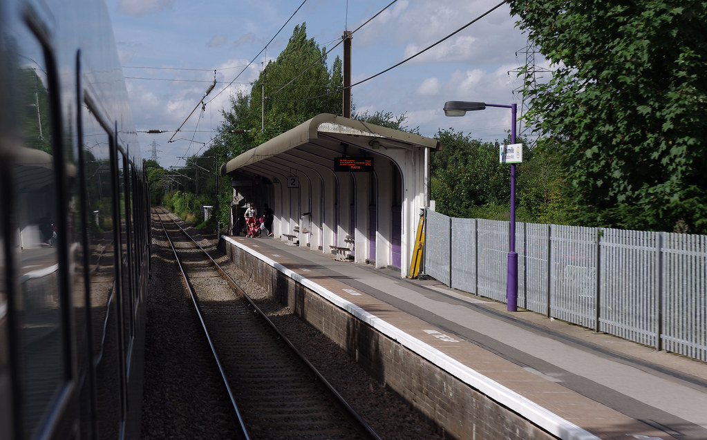 IMGP7384 Bournville railway station, Birmingham, viewed fr… Flickr