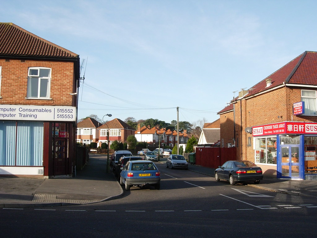 CLAREMONT RD FROM CHARMINSTER RD, BOURNEMOUTH. DORSET. DEC… Flickr