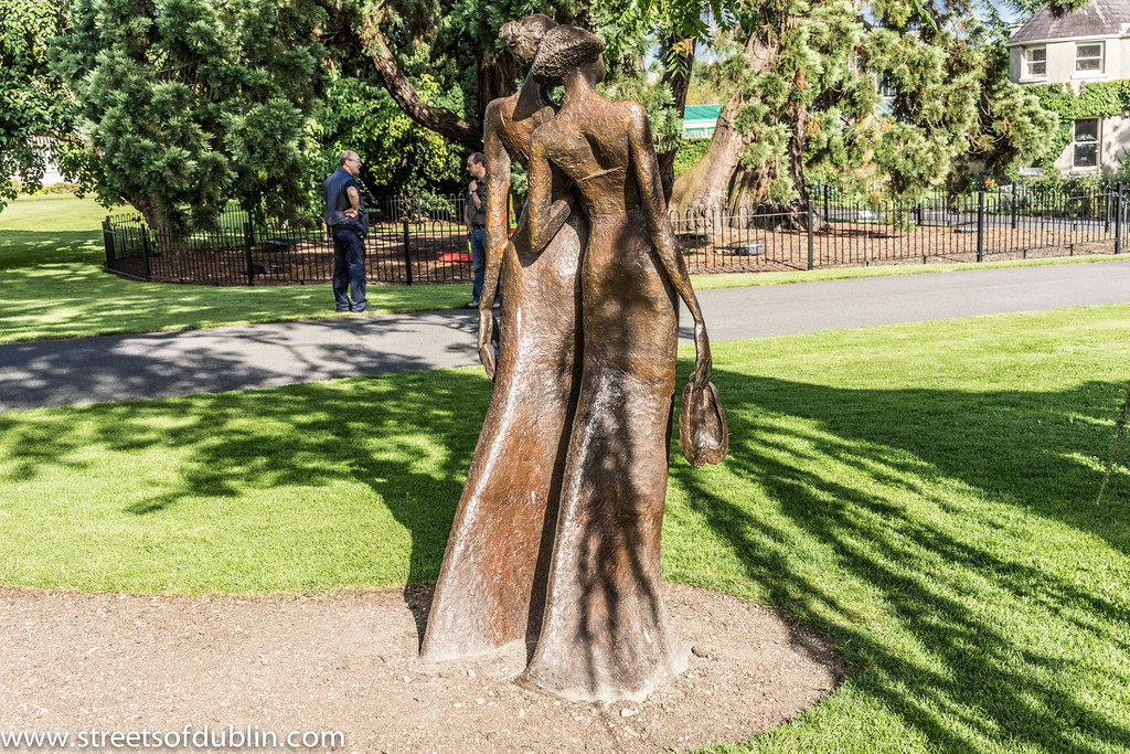 Sculpture Botanic Gardens In Glasnevin (Dublin) The Natio… Flickr