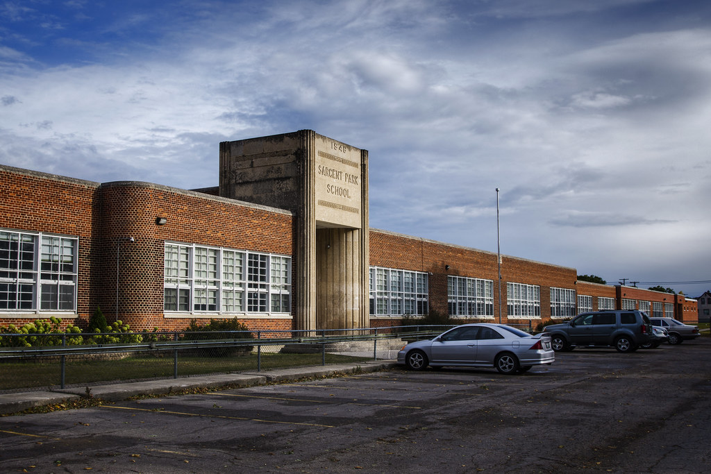 Sargent Park School Dominion Street, Winnipeg, Manitoba (b… Bryan