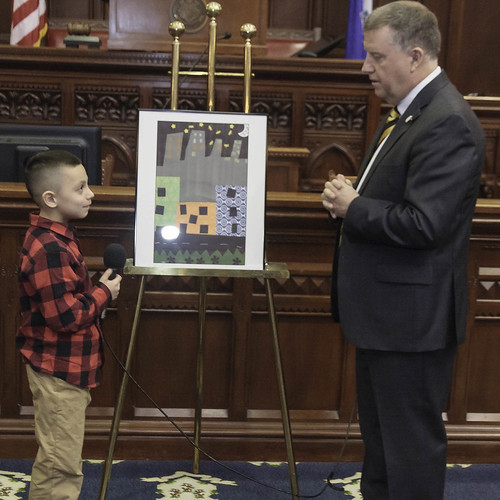 Art at the Capitol 2018 Senator Tim Larson talks with a yo… Flickr