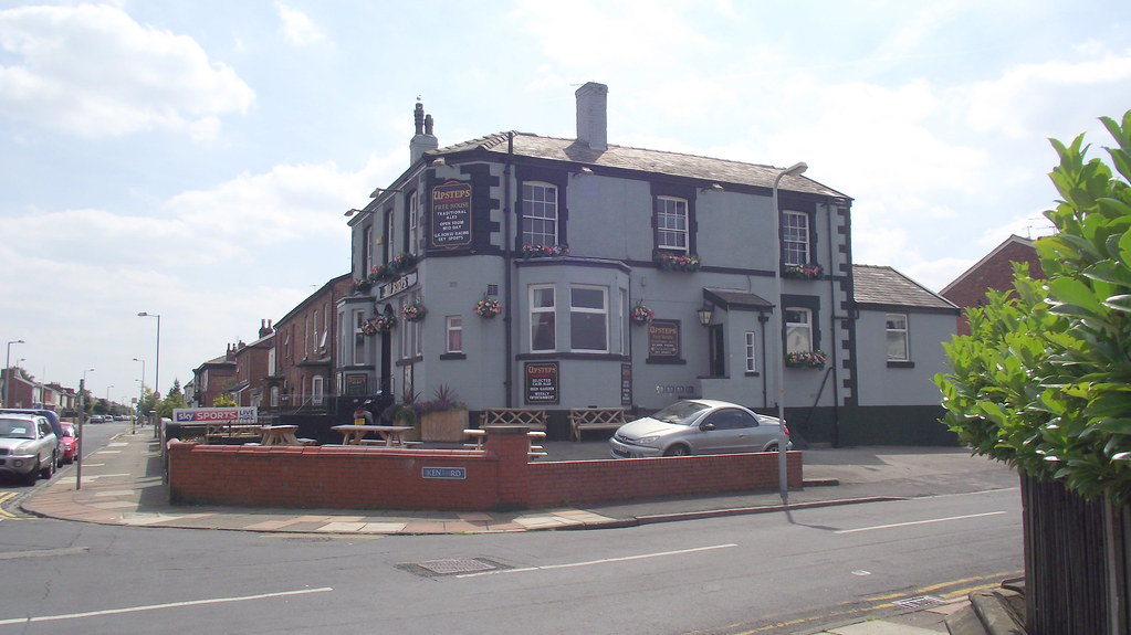 The Upsteps (Pub) 20 Upper Aughton Road, Southport PR8 5ND… Flickr