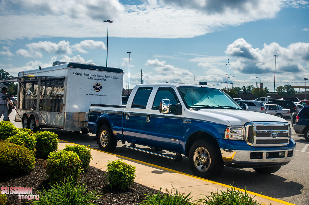 LaGrange Humane Society Mobile outing at LaGrange Mall, Se… Flickr