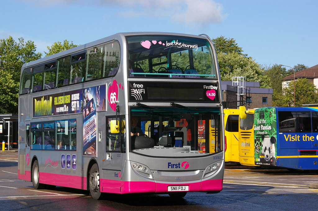 FIRST GLASGOW 33901 SN11FOJ Buchanan bus station, Glasgow … Flickr