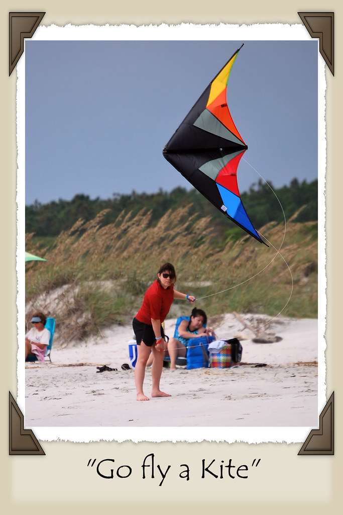 H3_1 Kite flying at Huntington Beach, SC Curmudgeon Jim Flickr
