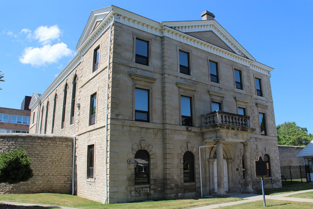 Kent County Court House (Chatham, Ontario) Historic 1850 K… Flickr
