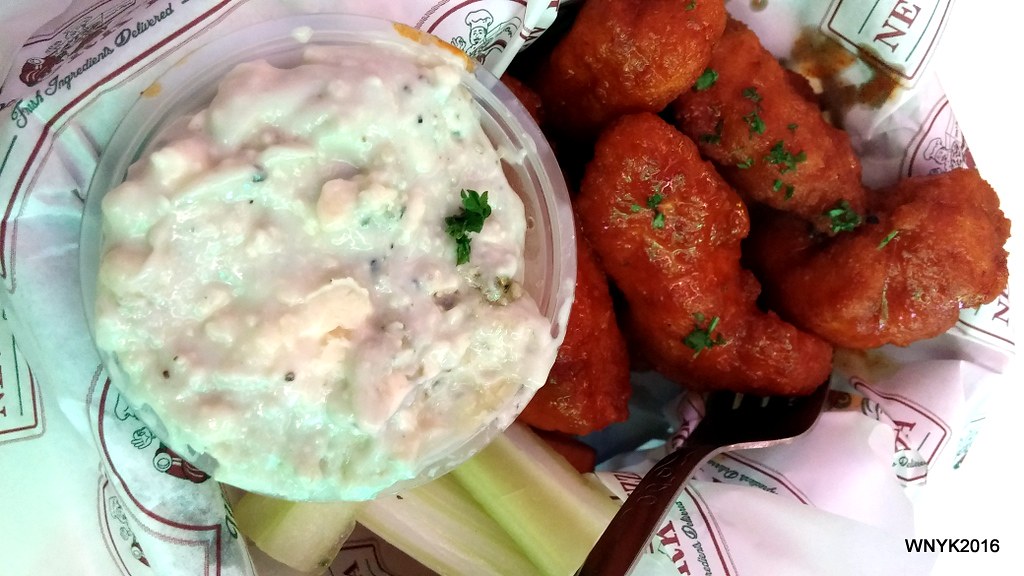 Buffalo Wings Mikey's Original New York Pizza, Midvalley M… Flickr