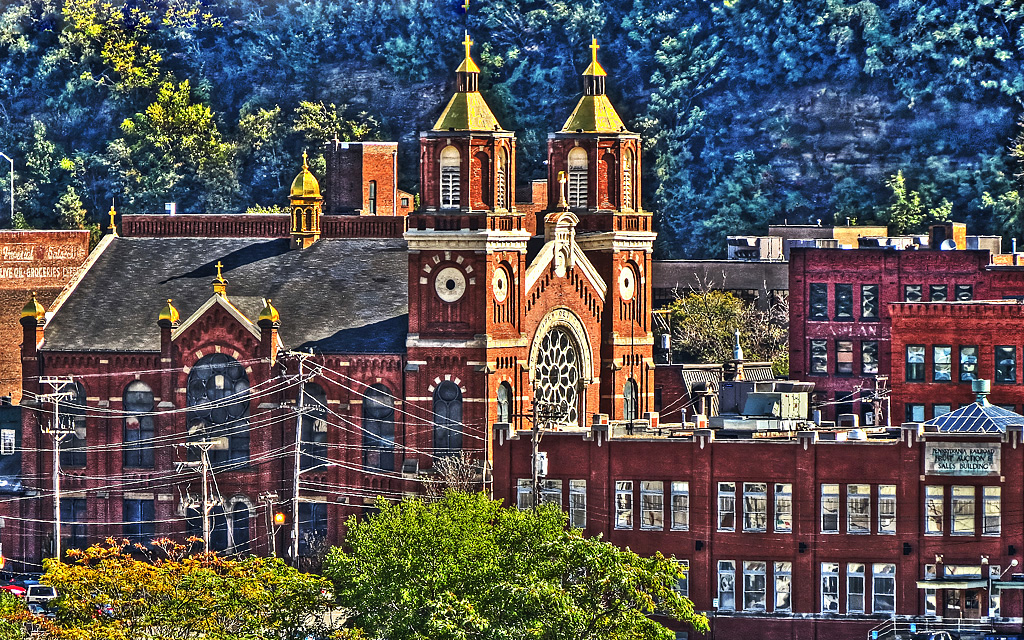St. Stanislaus Kostka Roman Catholic Church The gold cross… Flickr