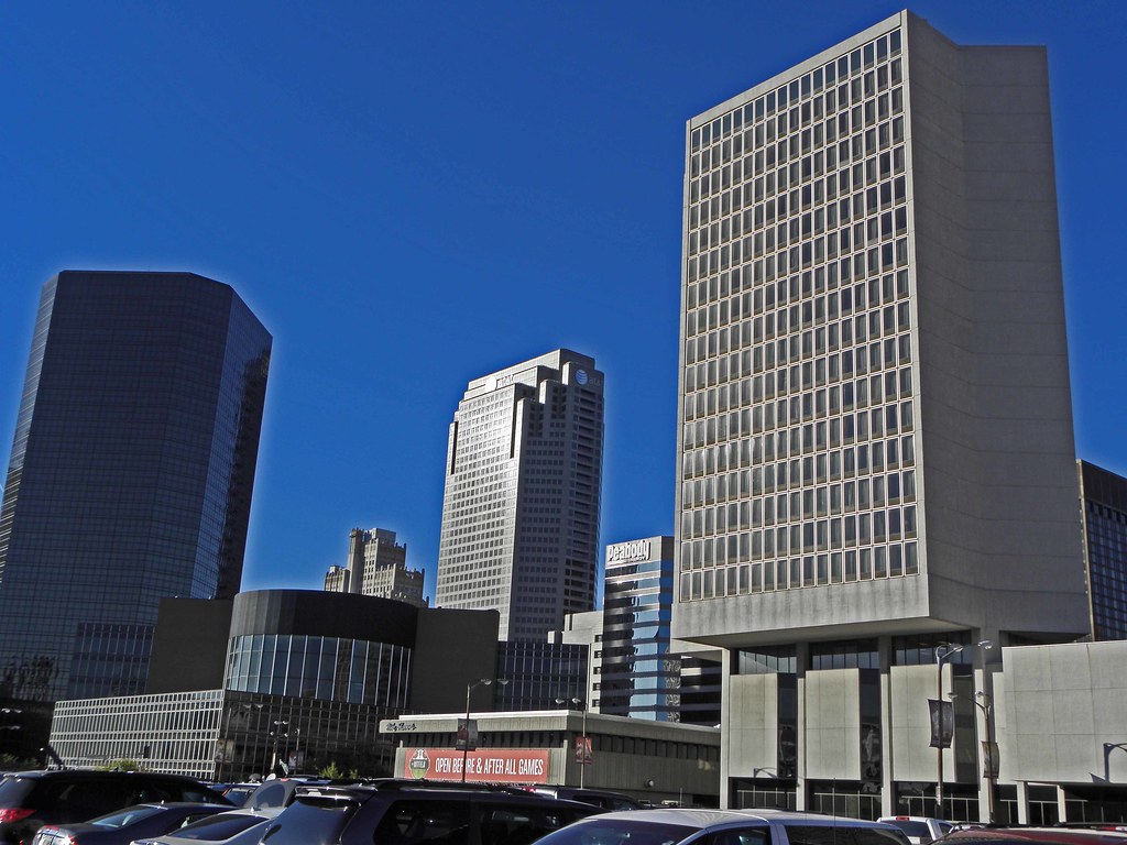 Near Busch Stadium III Near Busch Stadium III during Cardi… Flickr