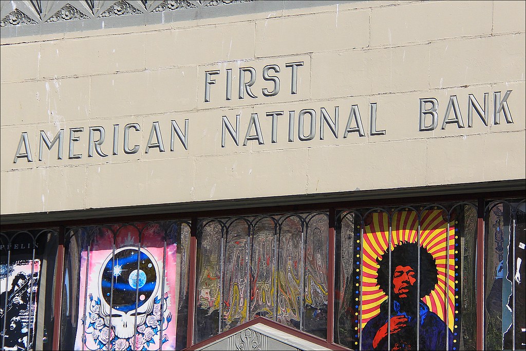 First American National Bank Quimper Sound at Taylor St. /… Flickr
