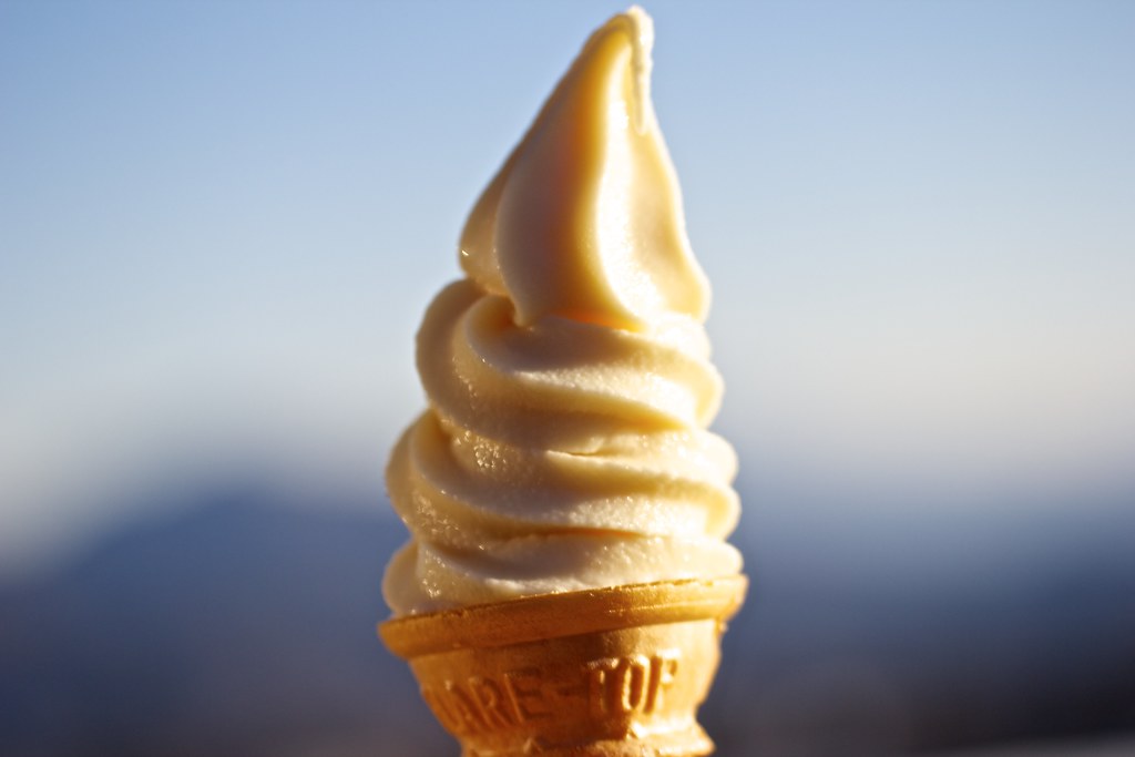 Ice Cream ソフトクリーム 清泉寮でしか買えないジャージミルクのソフトクリーム。 J Lippold Flickr