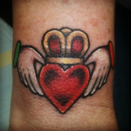 Claddagh on wrist Nicole Thompson Flickr