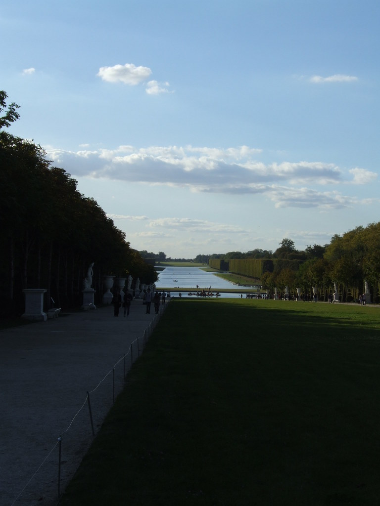 Green Carpet Linking the Palace of Versailles to the Grand… Flickr
