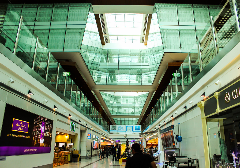 Dubai Airport Architecture Shot with Canon 600D Lens1855… Flickr