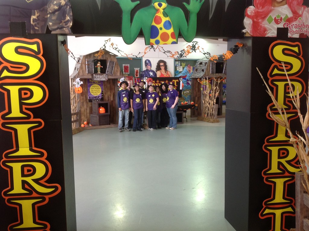 The full Halloween effect at Spirit Halloween Kimco Realty Flickr