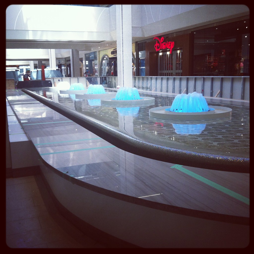 West Edmonton Mall Marble Another Fountain at West Edmonto… Flickr