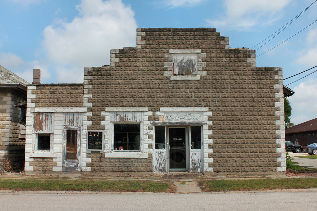 Downtown Building Pomeroy, IA Tom McLaughlin Flickr