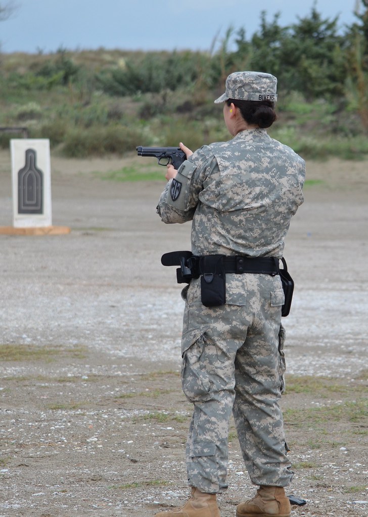 DSC_0404 Military Police Soldiers from the 511th MP Platoo… Flickr