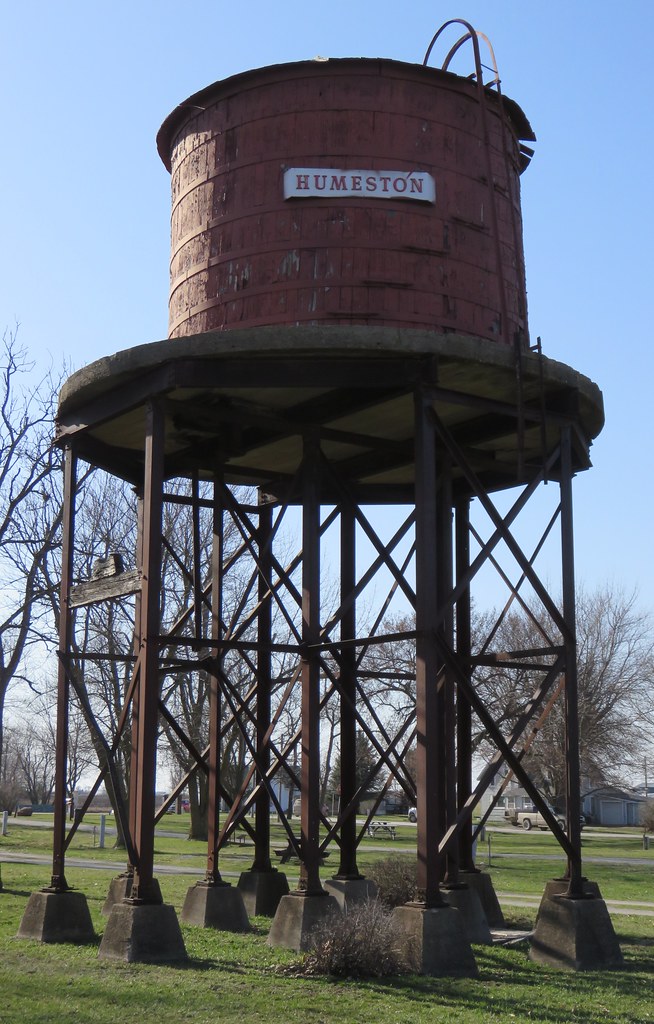 Old Chicago, Burlington, & Quincy Railroad Water Tower (Hu… Flickr