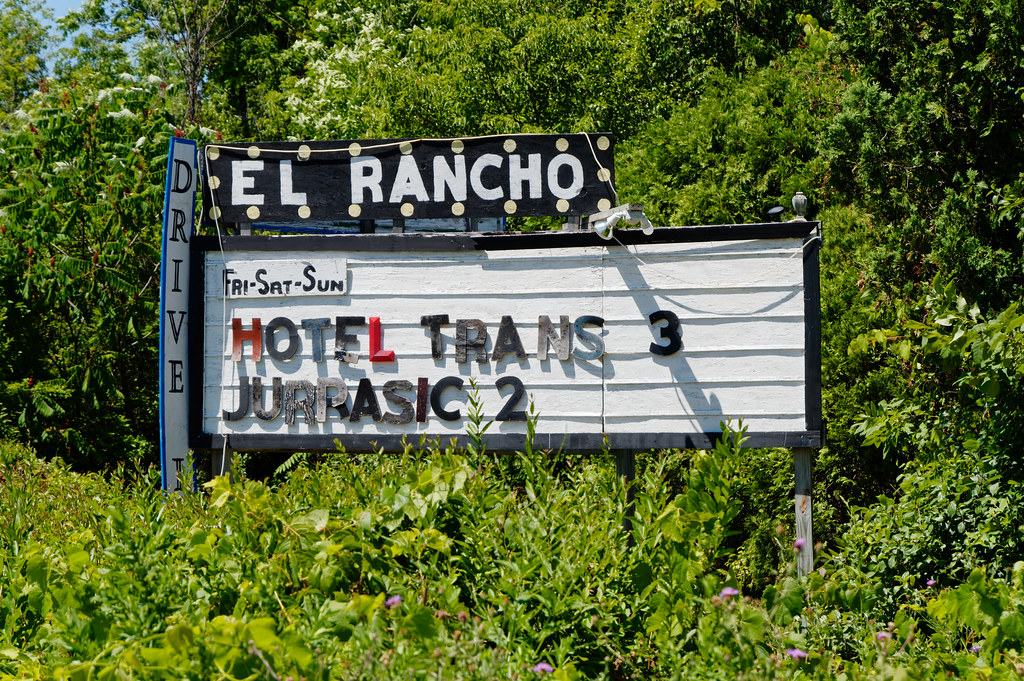 El Rancho Roadside sign for the El Rancho DriveIn. Palati… Flickr