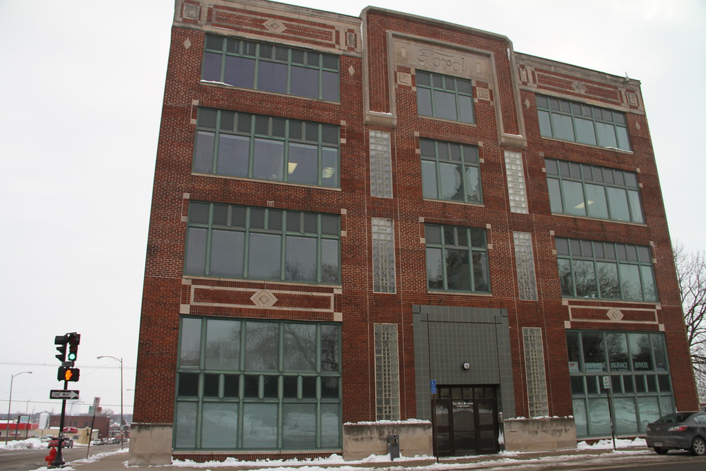 Marshalltown Iowa, Marshall County IA Old Ford Motor Compa… Flickr